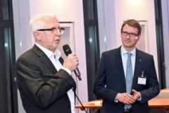 Dr. Winfried Materna stellt sein Unternehmen vor